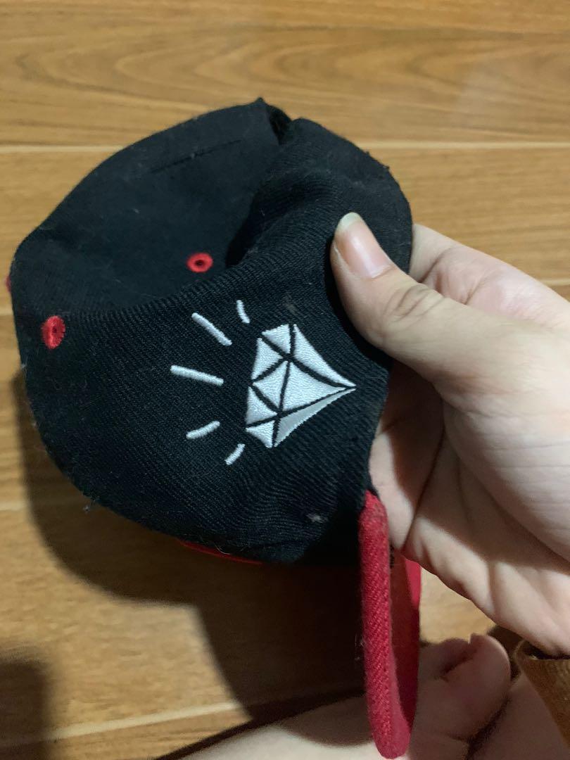 One Direction Official Merch Ball Cap (Category: Hats & Beanies) located in Quezon City. Submitted by kloride (Listing ID 1045009269, Image 2). Description: Used once.