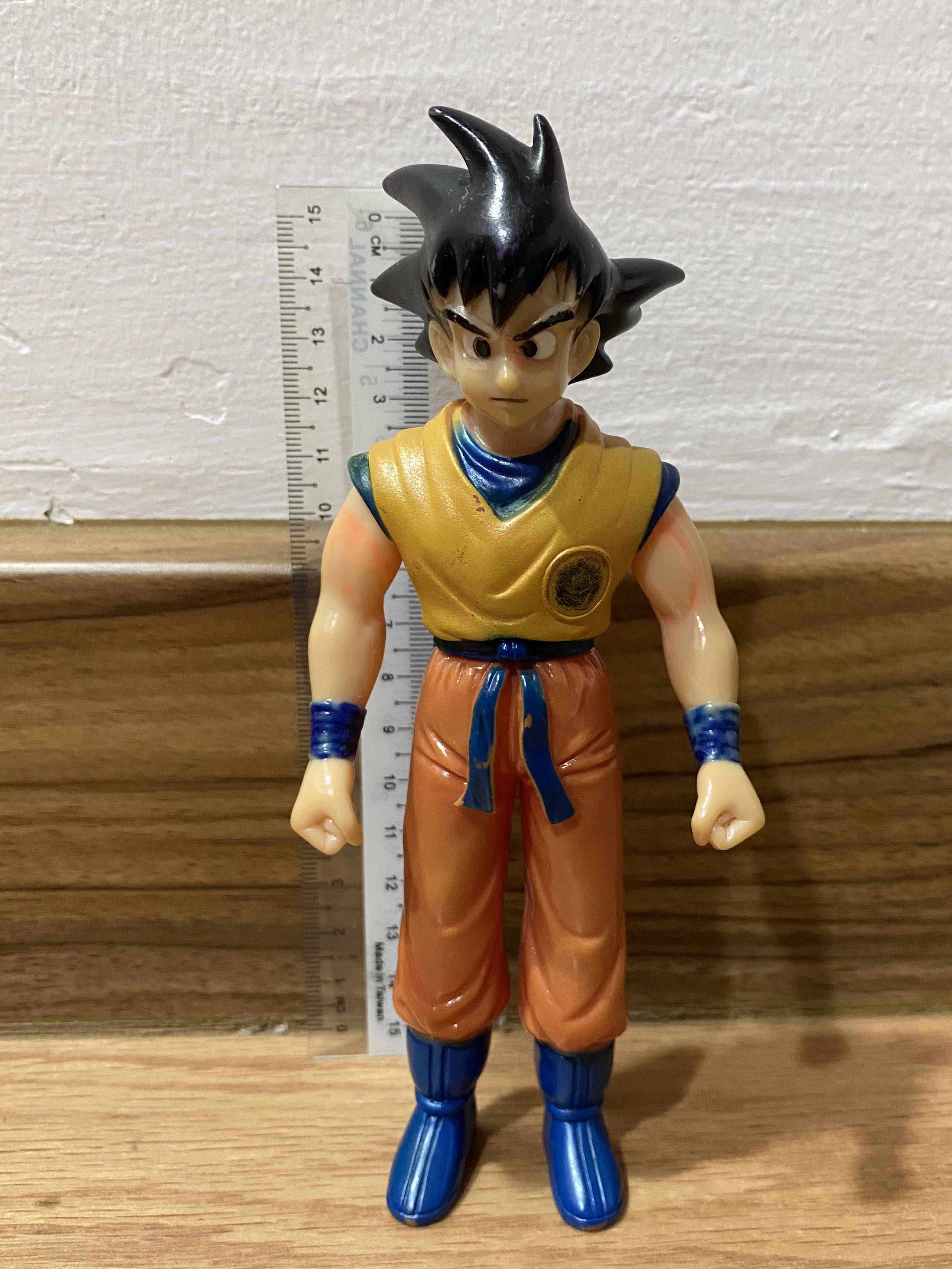 Vintage Dragonball Z DBZ GOKU Action Figure Rare Awesome Vintage