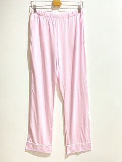 (Kategori: ) berada di . Dikirim oleh chicpink (ID iklan 1044906808, Gambar 1). Deskripsi: .