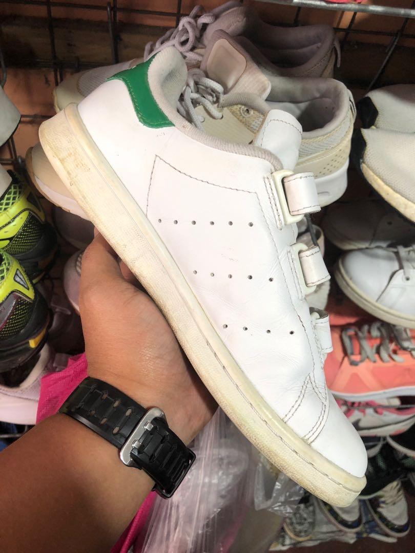 Adidas Stan Smith hook and loop closure strap