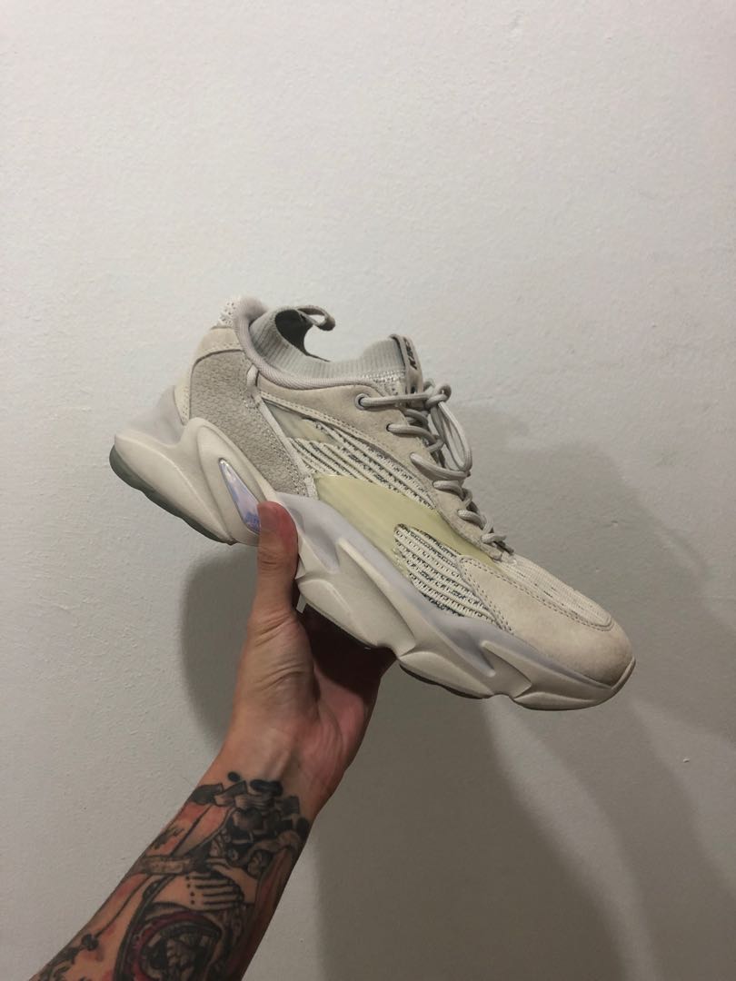ANTA X KIKS LA RUNNER, Men's Fashion, Footwear, Sneakers on Carousell