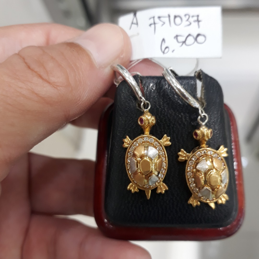 Anting emas 75 kura kura