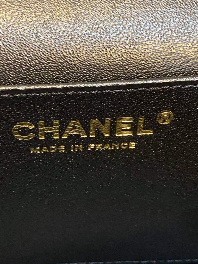 Chanel 2018 Knock on Wood Vanity Case
