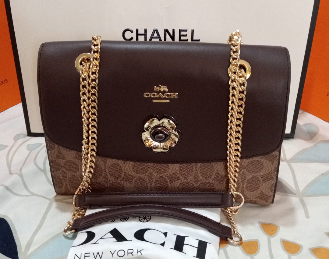 Coach two tone flap gold chain sling bag. Luxury Bags