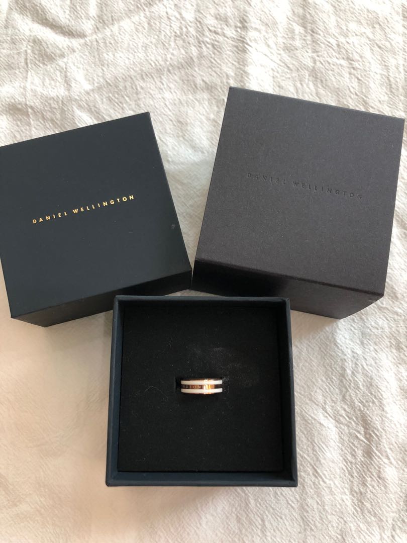 classic ring satin white