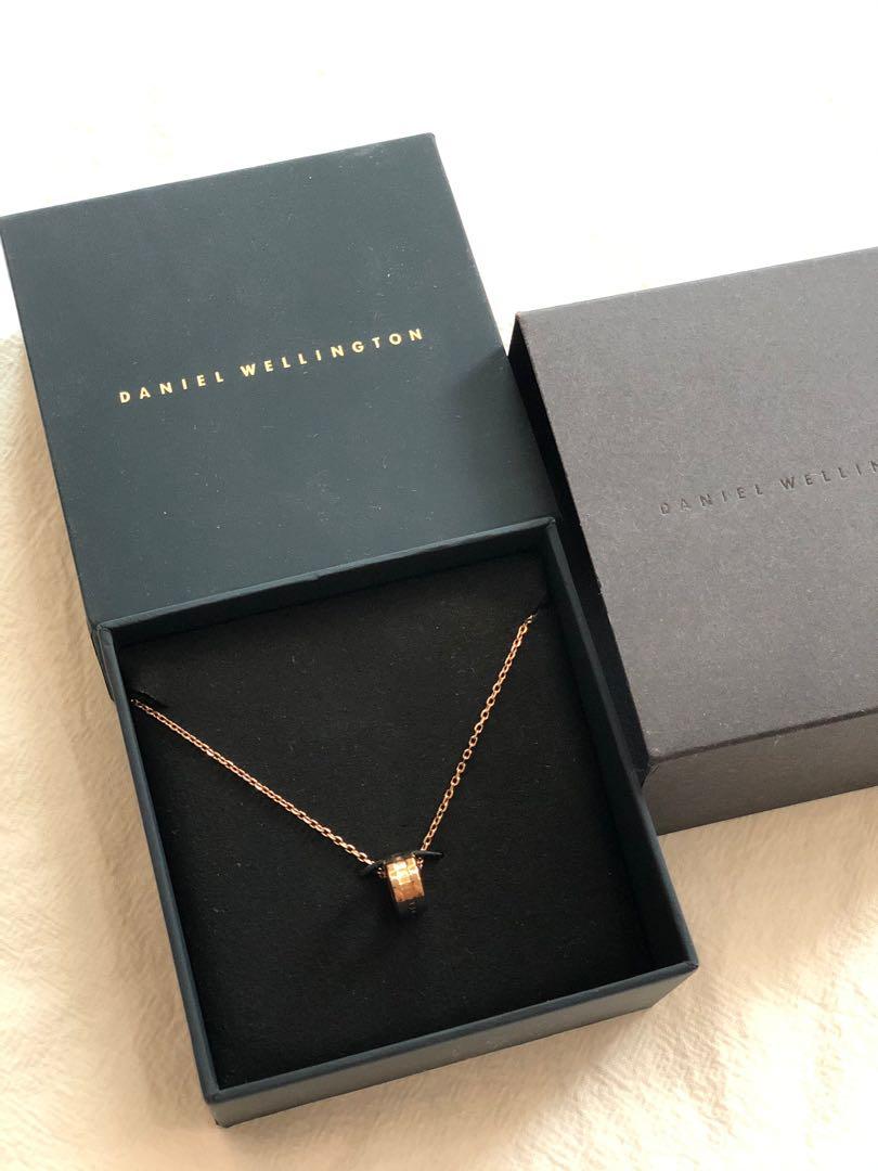 Daniel wellington elan best sale necklace