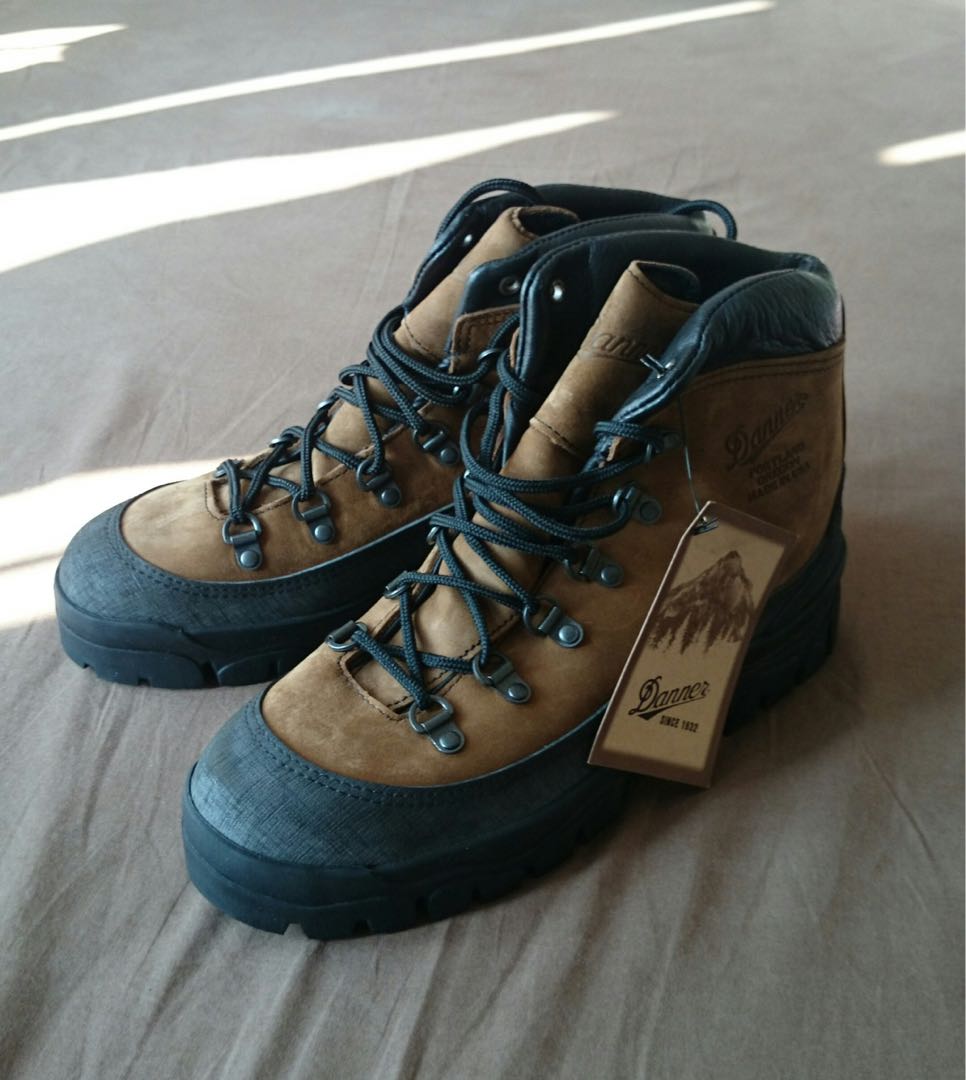 DANNER COMBAT HIKER Military Boots(軍用版), 男裝, 鞋, 靴 Carousell