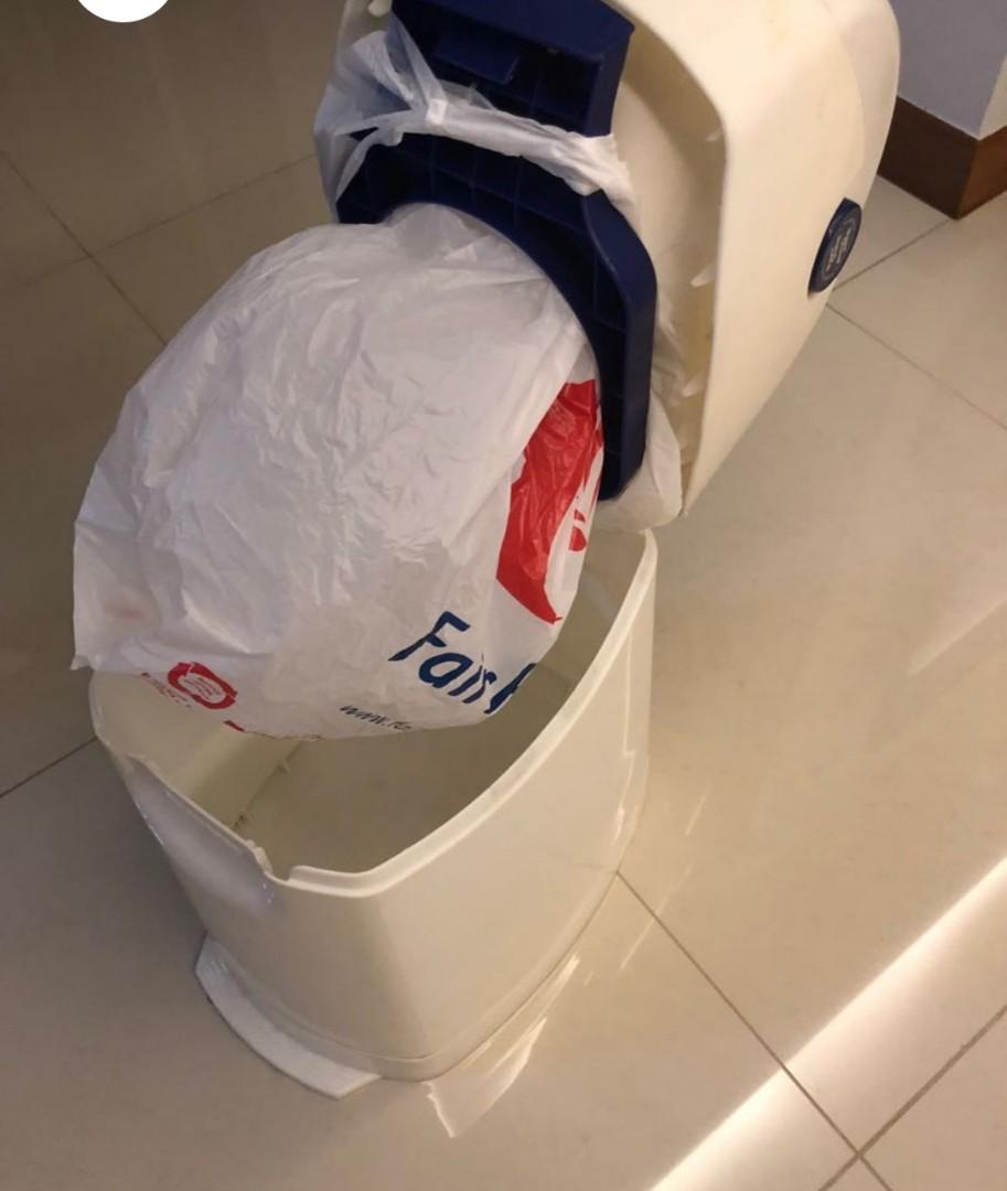 Diaper Champ nappy bin, Babies & Kids, Bathing & Changing, Changing