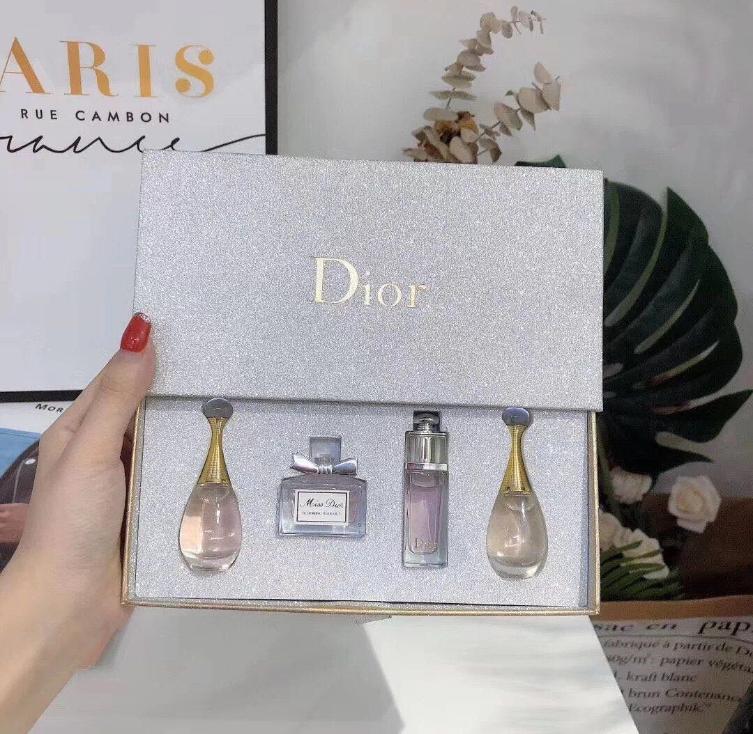 Dior 30 Montaigne 5 pcs Miniature Perfume Set Beauty  Personal Care  Fragrance  Deodorants on Carousell