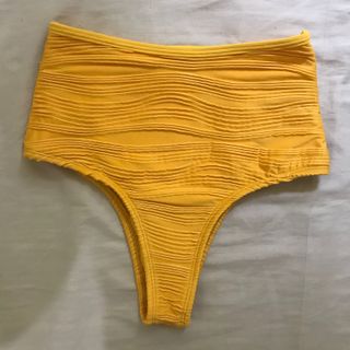(Category: ) located in . Submitted by chloecm (Listing ID 1045152507, Image 1). Description: .