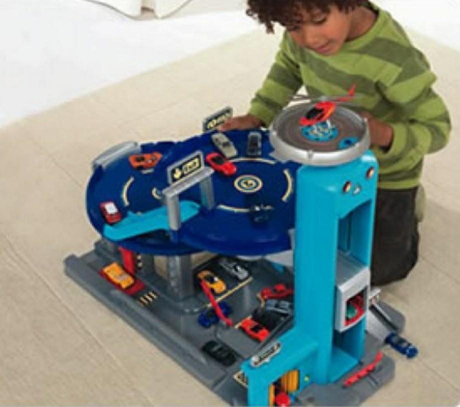 Elc toy store garage