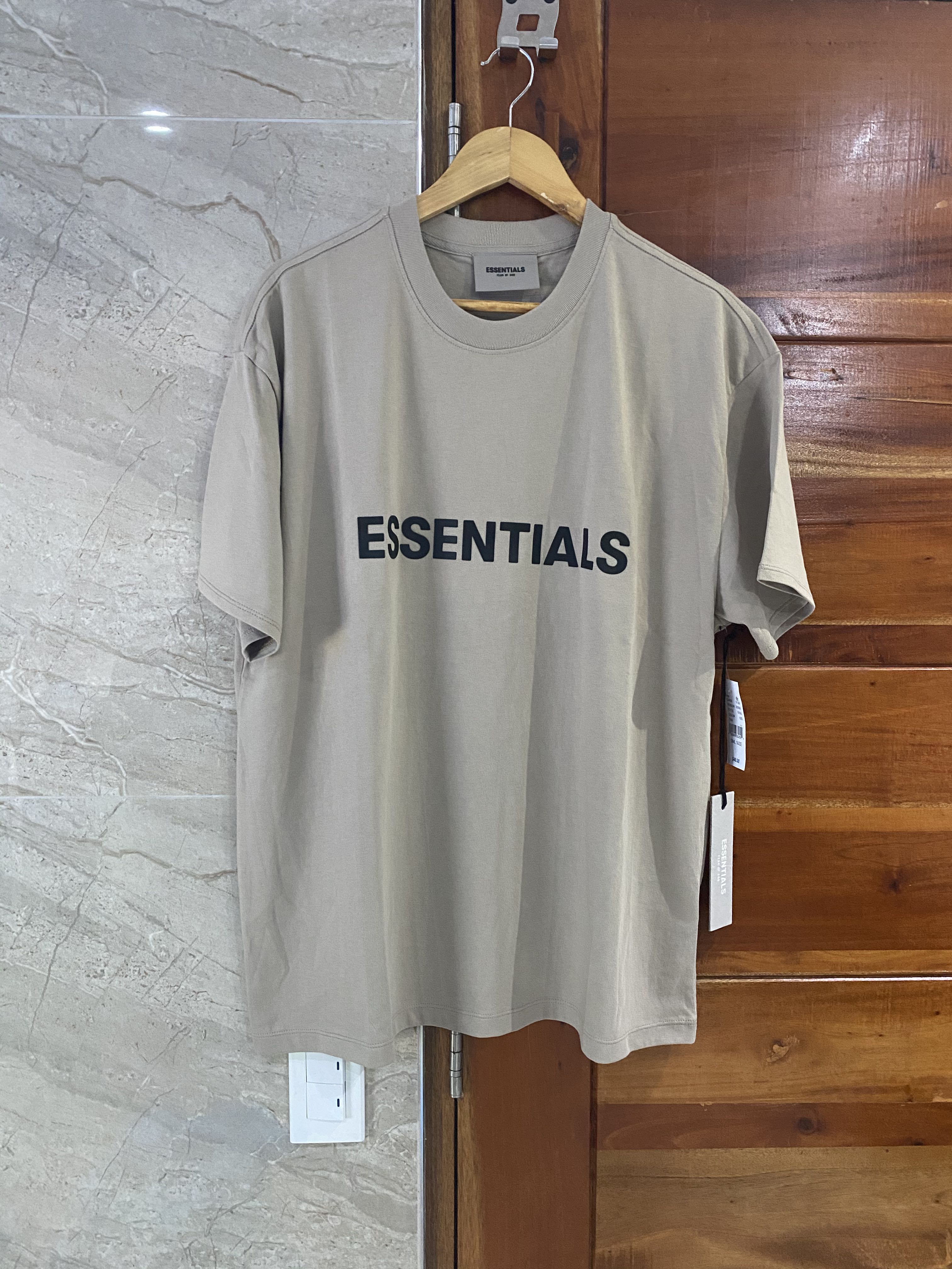 Fear of God Essentials T-shirt, Men's Fashion, Tops & Sets, Tshirts ...