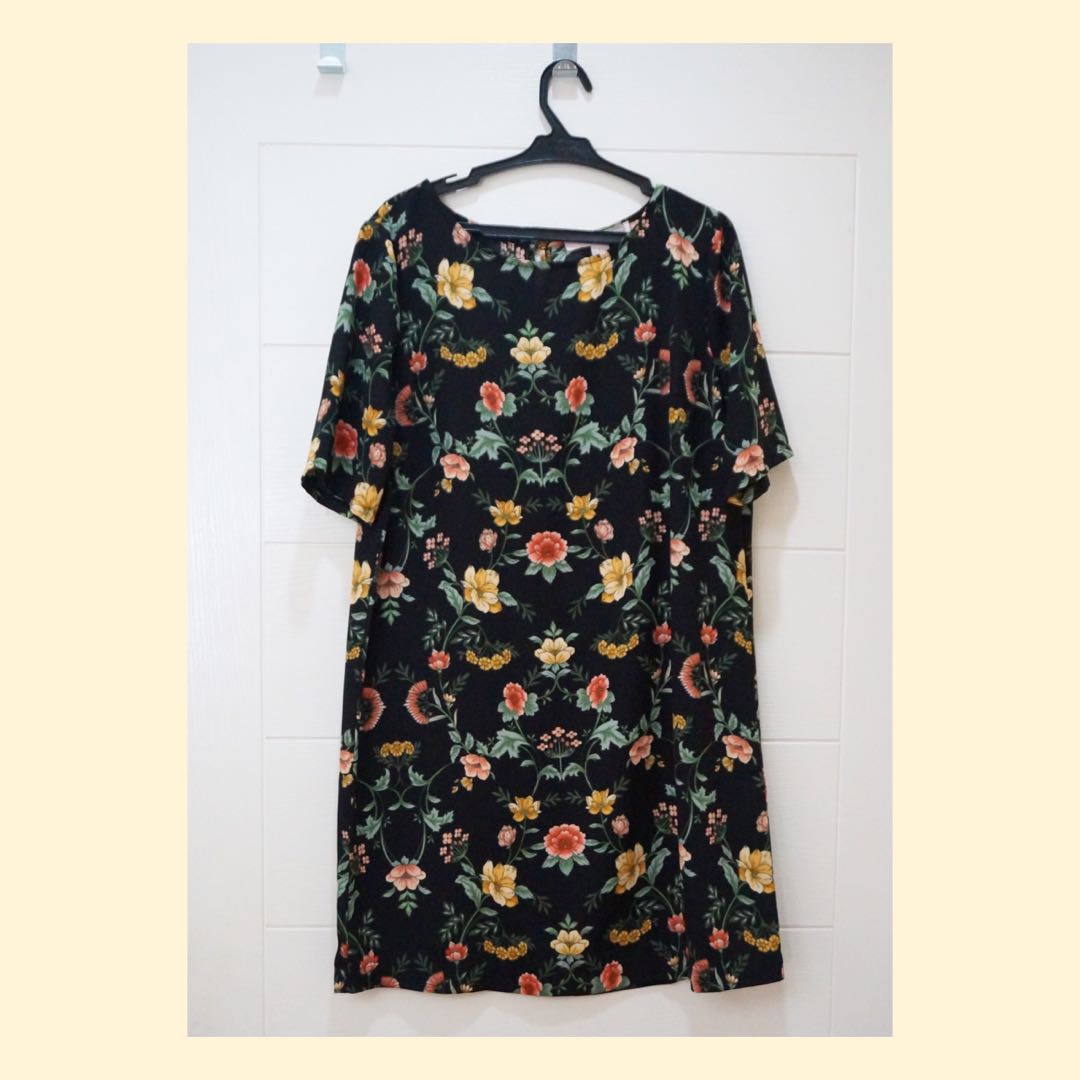 Forever 21 contemporary floral dress discount