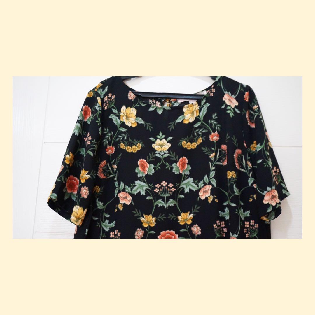 Forever 21 Contemporary Floral Dress Women s Fashion Dresses Sets Dresses on Carousell