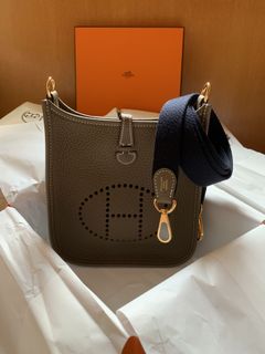 （分類：）位於 。 由 vinvinsss 提交（商品編號 1045195325，圖片 1）。簡介： 。