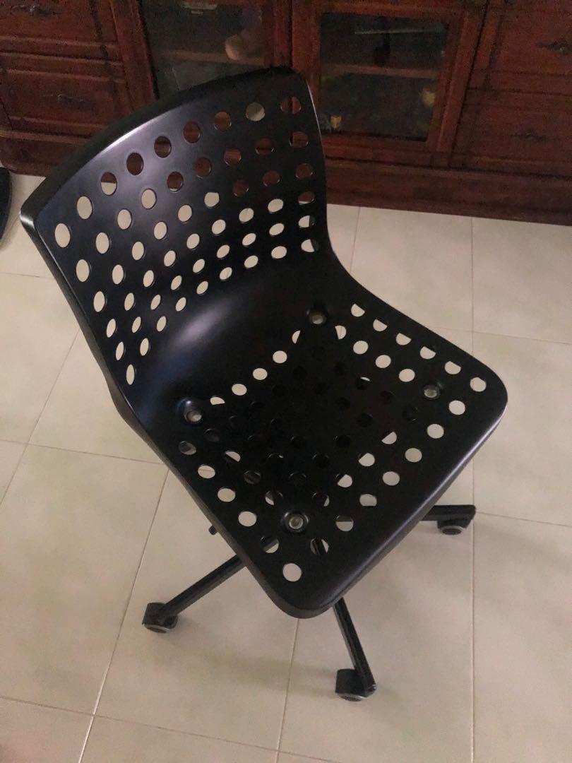 ikea egg chair pod on Ikea Swivel Chair Furniture Tables Chairs On Carousell