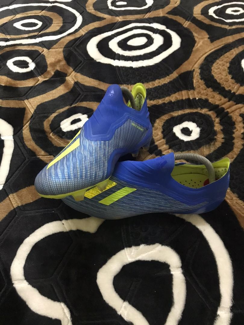 kasut running adidas