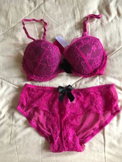 (Category: ) located in . Submitted by blimeymia (Listing ID 1045099202, Image 1). Description: .