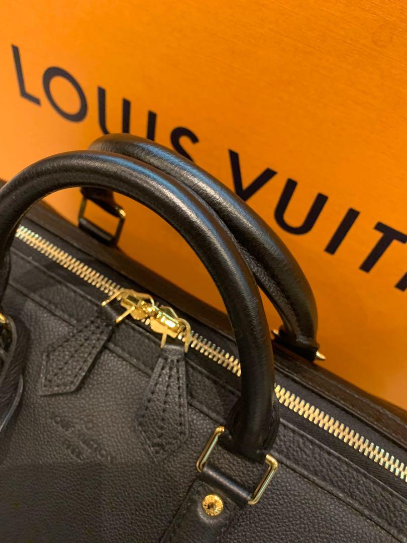 Louis Vuitton Saumur Flore Review: What fits and MOD shots 