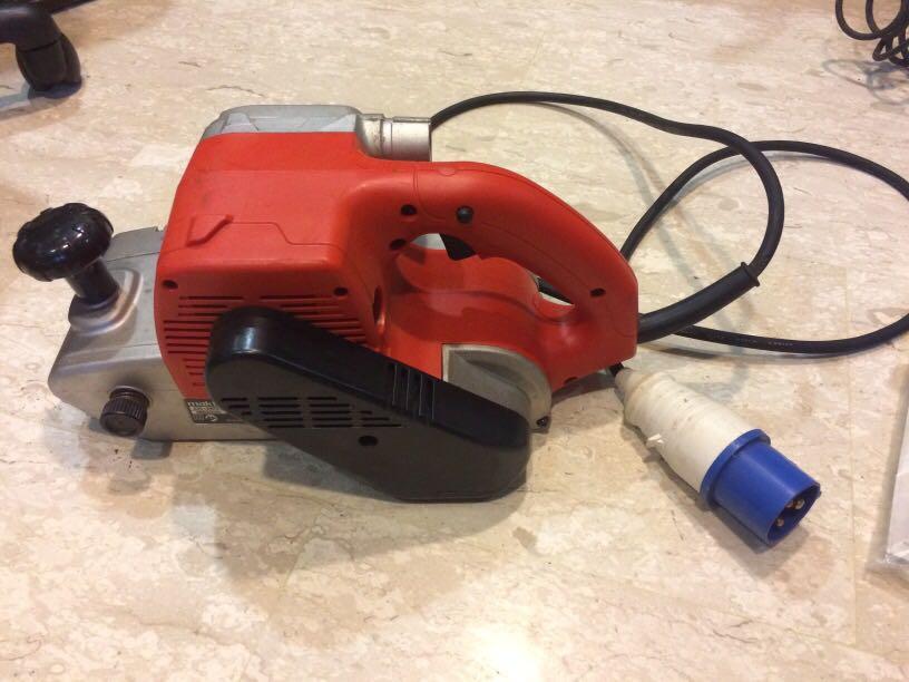 Maktec belt sander best sale