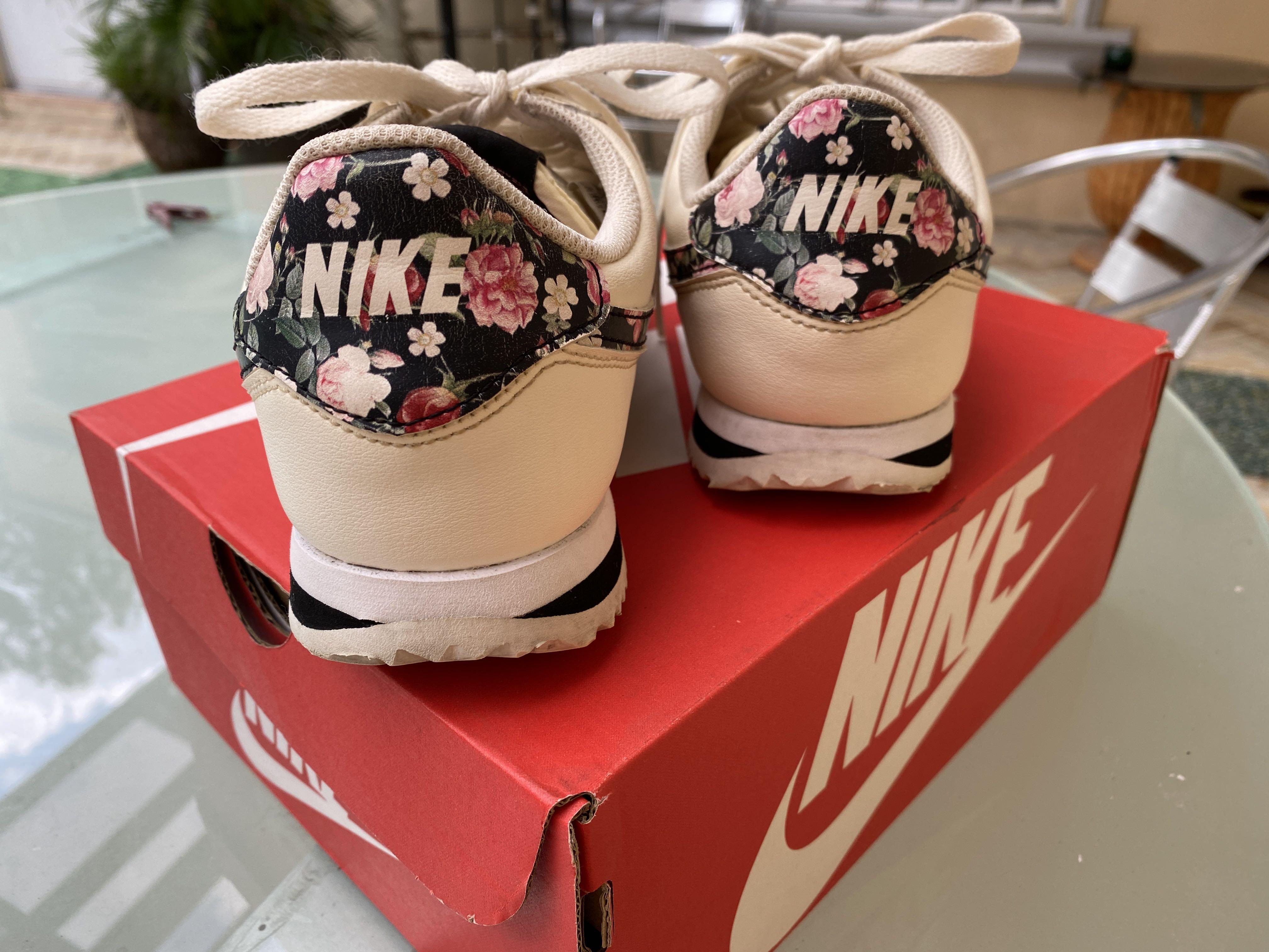 Nike cortez hotsell basic vintage floral