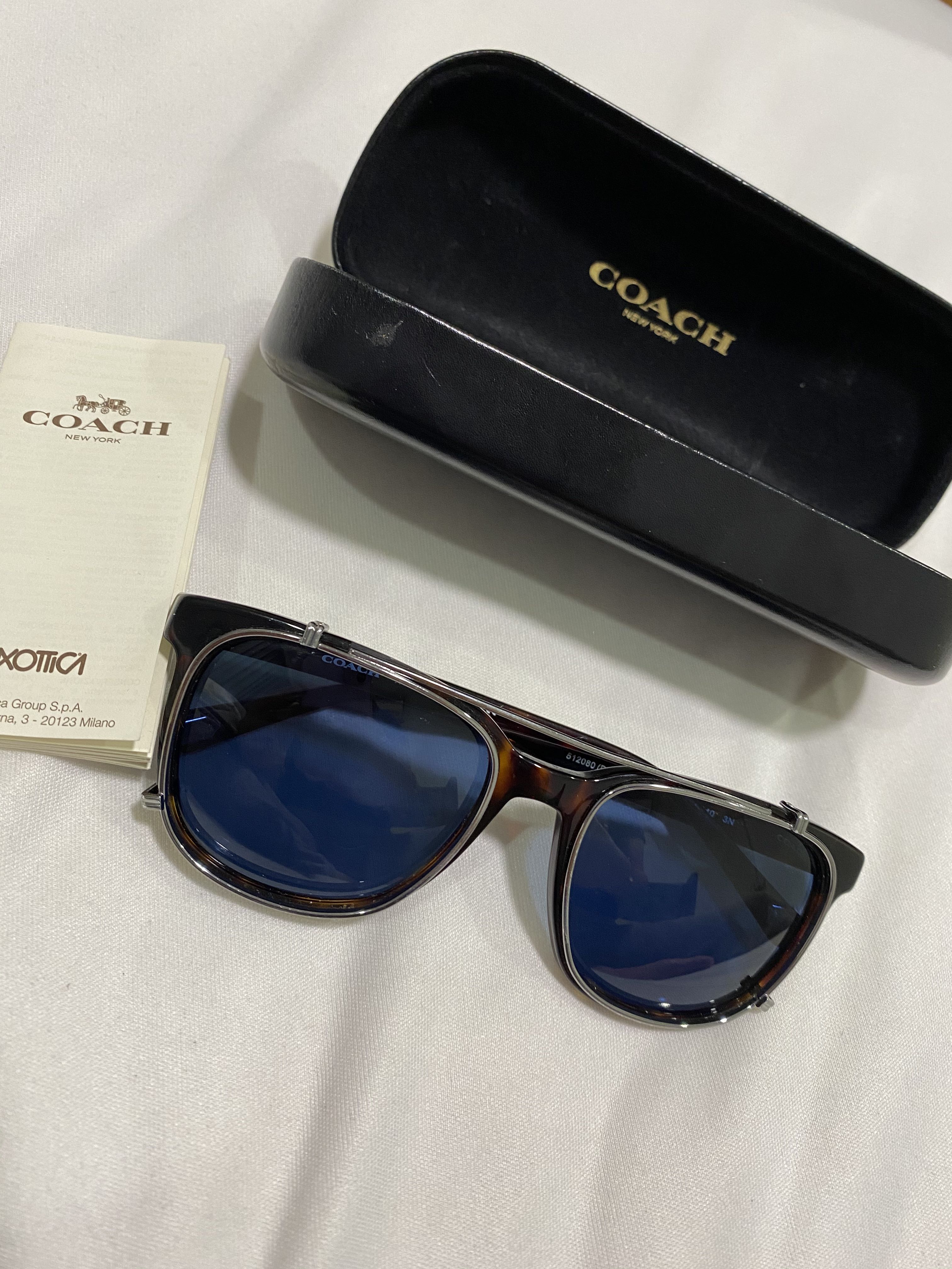 Coach phantos sales square sunglasses