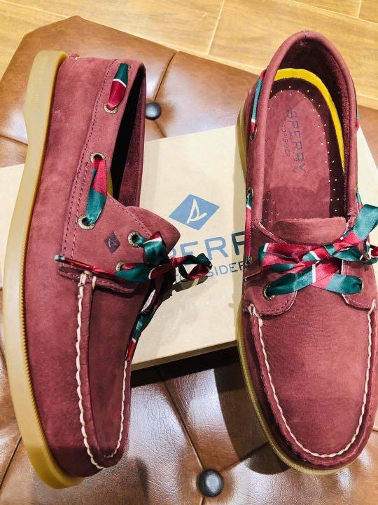 Sperry maroon shop