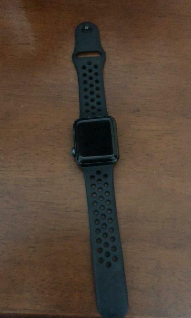 Apple Watch Nike Series 3 GPS 38mm Space Gray Aluminum Case with  Anthracite/Black Nike Sport Band