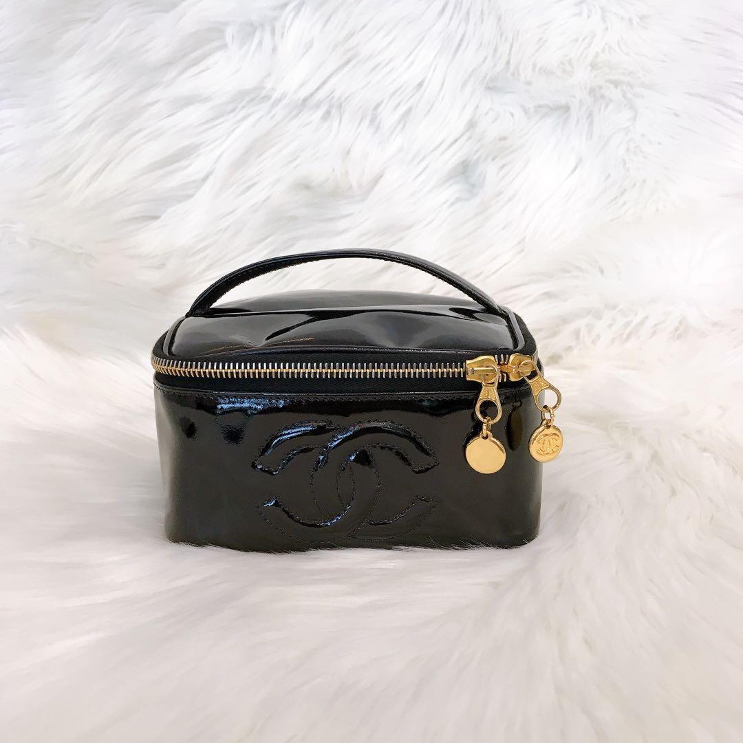 Snag the Latest CHANEL Black Mini Bags & Handbags for Women with Fast and  Free Shipping. Authenticity Guaranteed on Designer Handbags $500+ at .