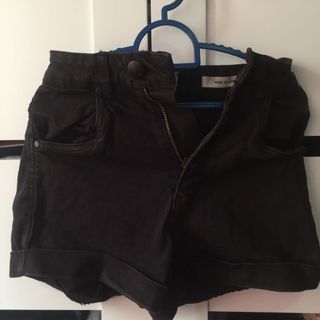 (Category: ) located in . Submitted by kiyo.closet (Listing ID 1045469368, Image 1). Description: .
