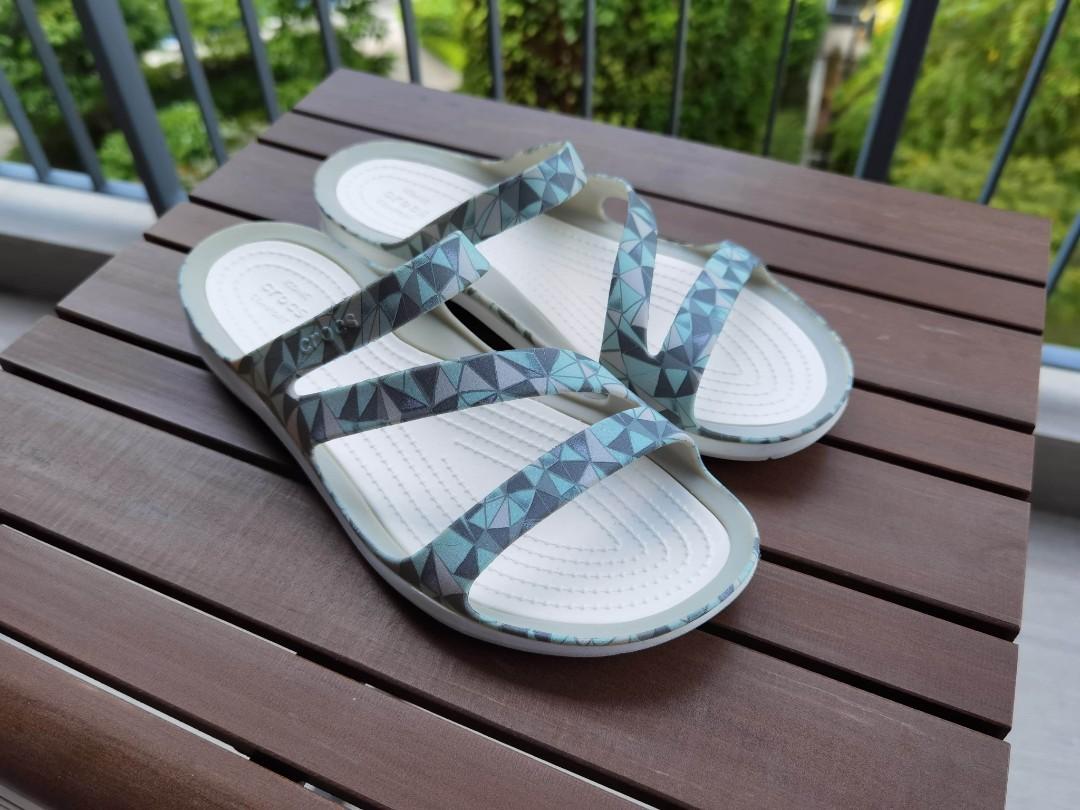 Crocs Swiftwater Sandals Navy Blue & White Womens Size 10 Strappy Slip On  Thongs | eBay