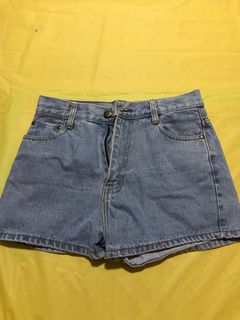 (Category: ) located in . Submitted by marip0saa (Listing ID 1045344786, Image 1). Description: .