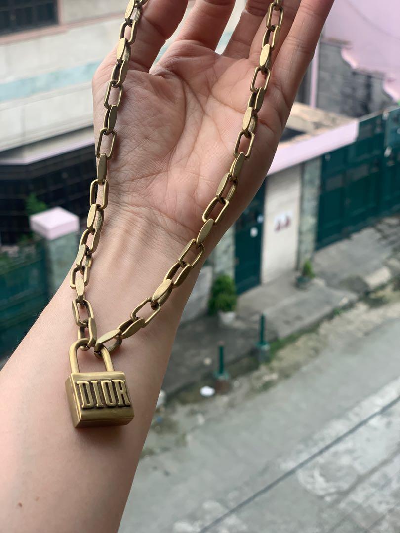 2018 dior lock necklace outlet