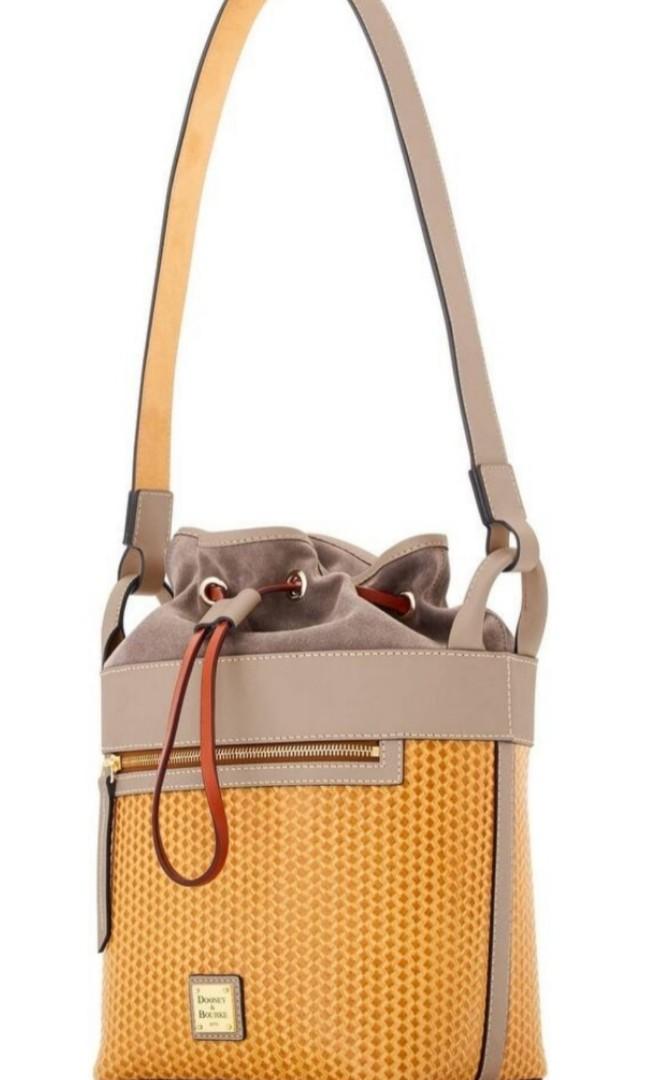 Dooney and bourke beacon leather large woven drawstring bag 3 DAYS SALE Luxury Bags Wallets on Carousell