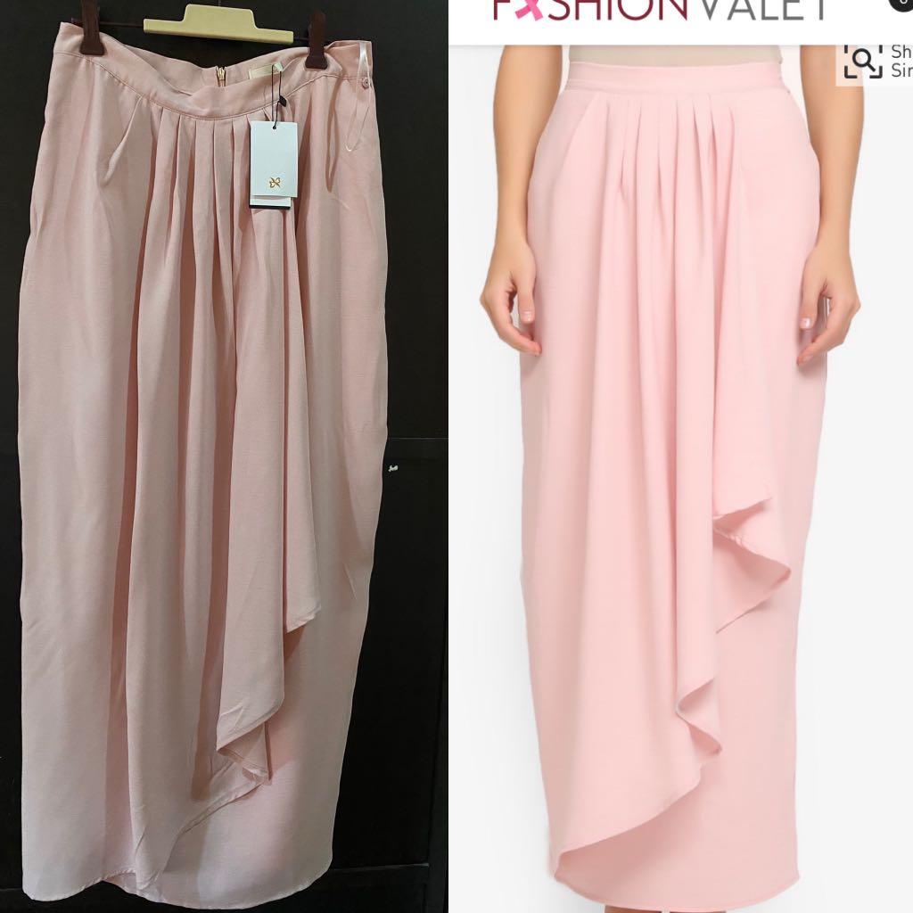 Aere Esra Skirt Blush Size M Women S Fashion Clothes Bottoms On Carousell