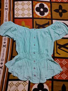 Guess off shoulder