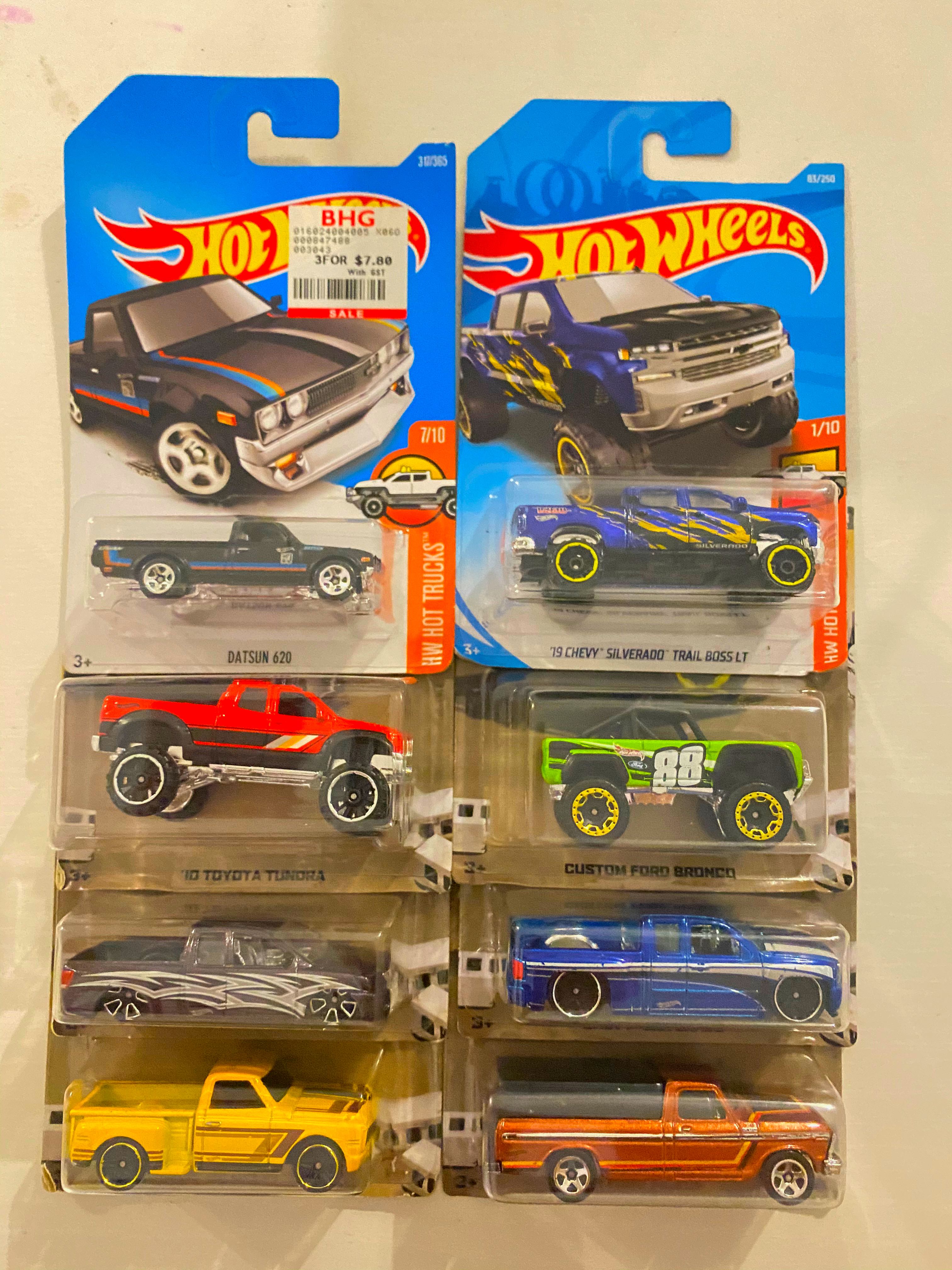 Hot wheels truck set top