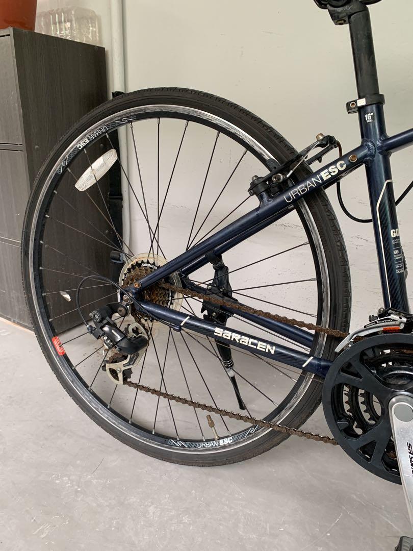 Hybrid Saracen Urban Esc bike, Sports 