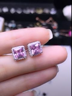 (Category: ) located in . Submitted by happybee23 (Listing ID 1045390167, Image 1). Description: .