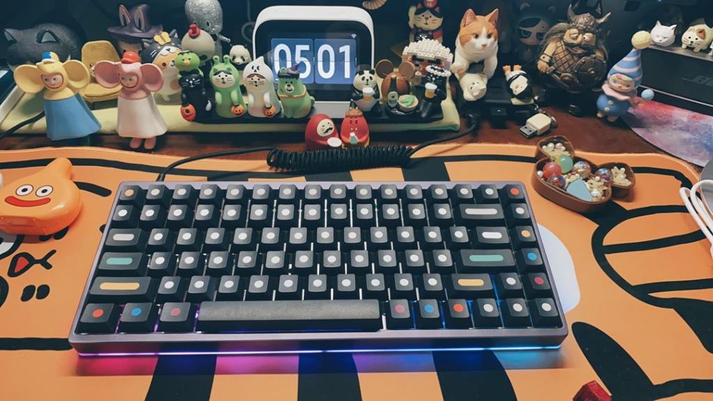 PBT Keycaps GMK Dots Inspired Black White Pastel colorway mechanical