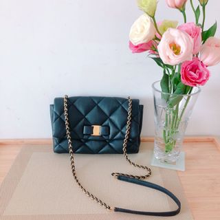 (Category: ) located in . Submitted by jsellpreloved (Listing ID 1045509402, Image 1). Description: .