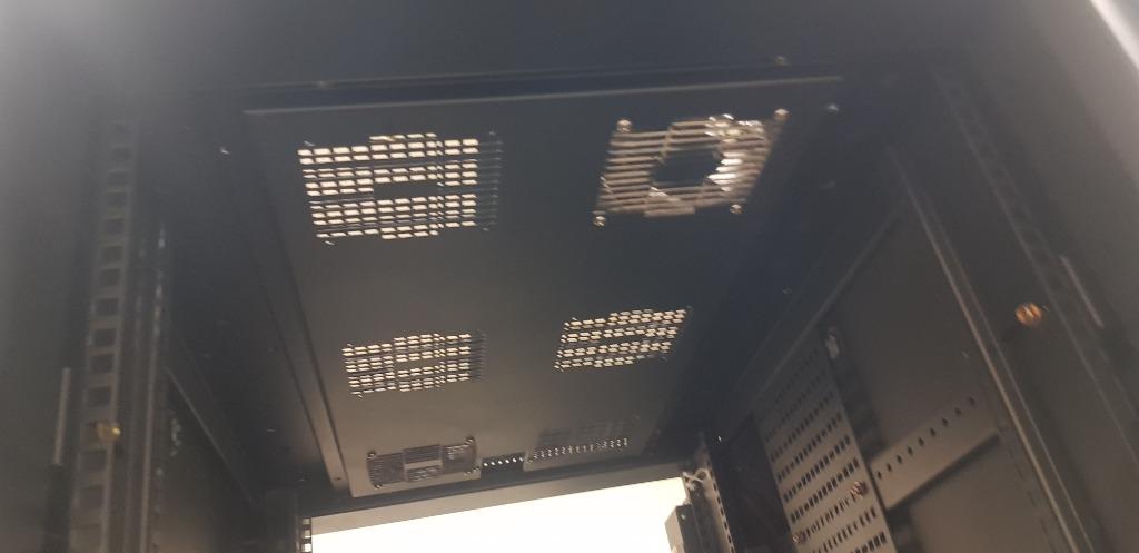Server Rack, Computers & Tech, Parts & Accessories, Networking on Carousell