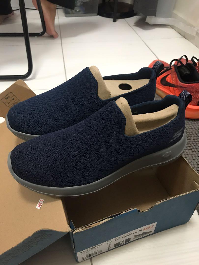 54635 skechers hotsell