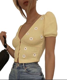 (Category: ) located in . Submitted by _thebabecloset (Listing ID 1045403568, Image 1). Description: .