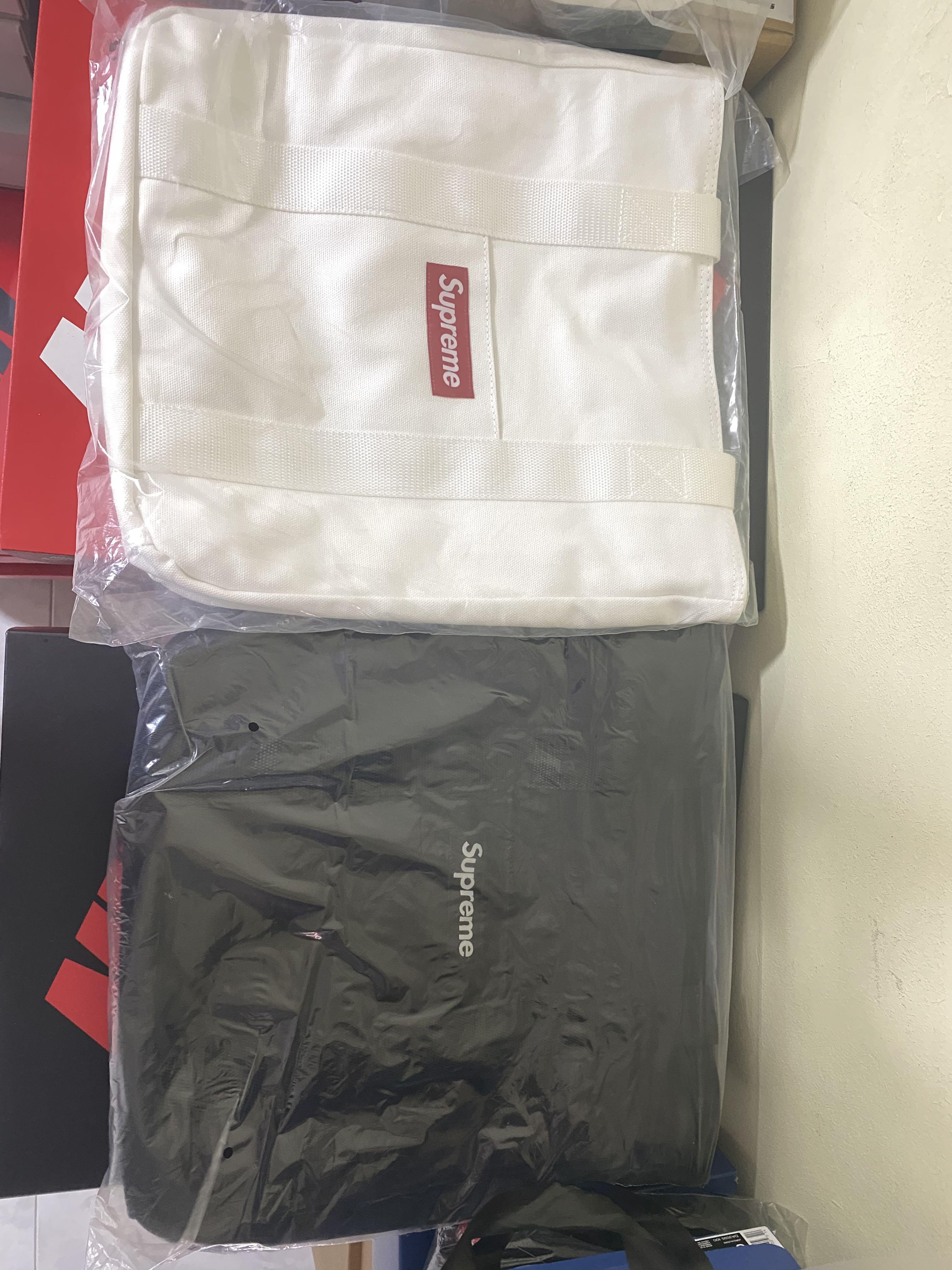 canvas tote supreme