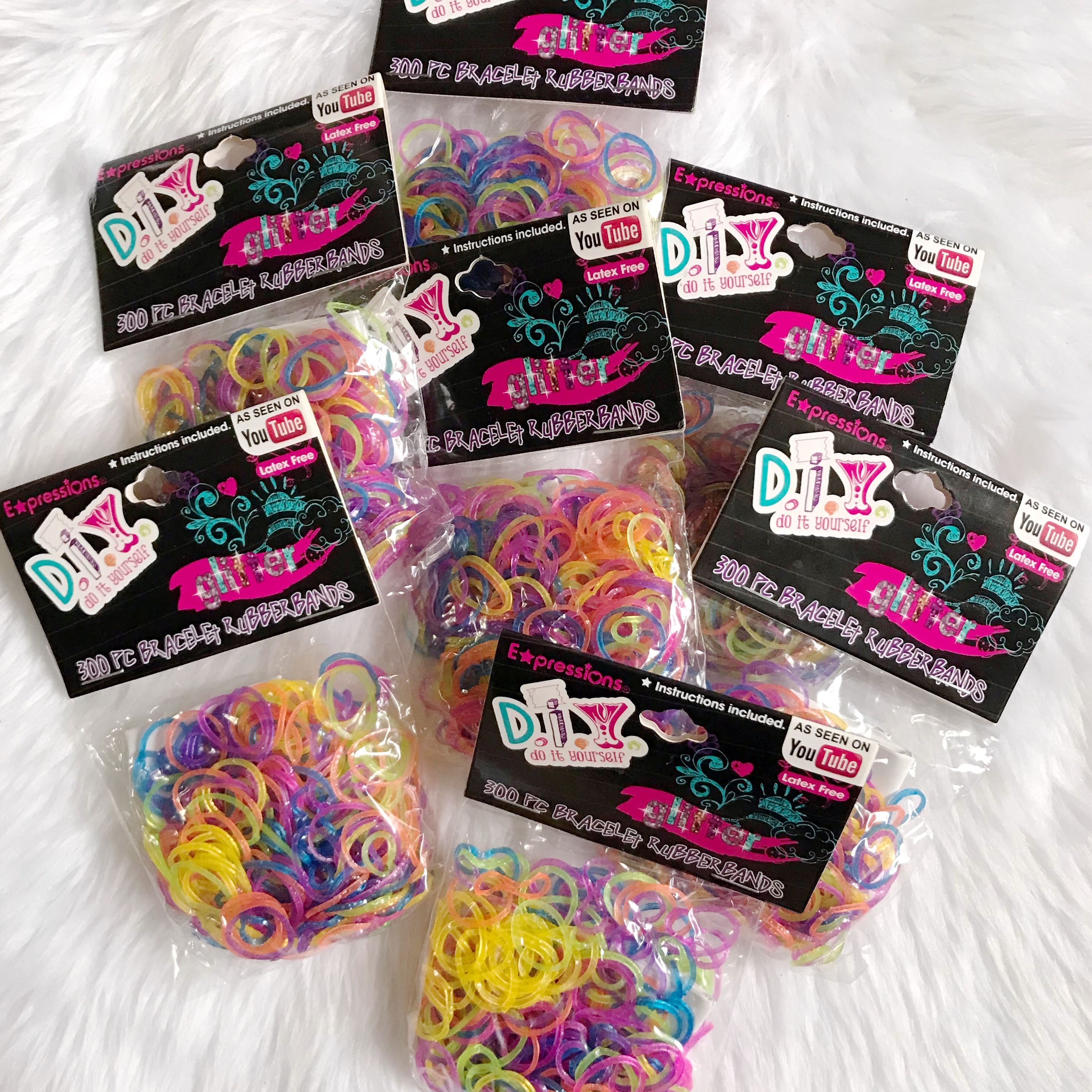 TAKE ALL 7 PACKS - solid color GLITTER loom bands/ rainbow loom/ loomies,  Hobbies & Toys, Stationary & Craft, Craft Supplies & Tools on Carousell