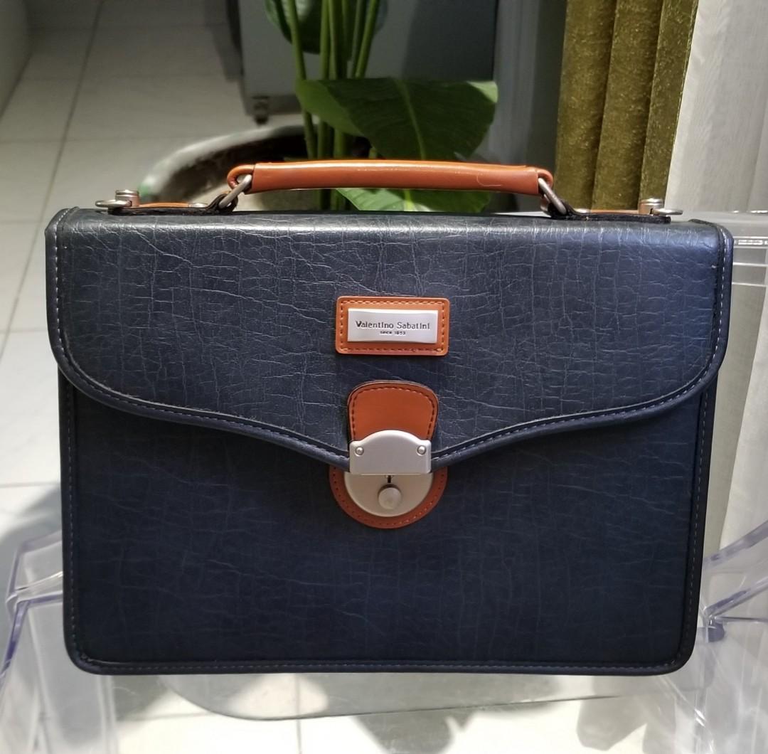 Valentino sabatini bag store