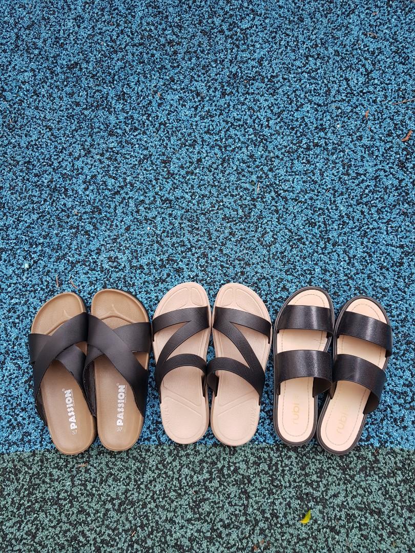 Women's slippers shop under $10