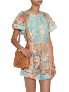 (Category: ) located in . Submitted by mywardrobeclearout (Listing ID 1045326480, Image 1). Description: .