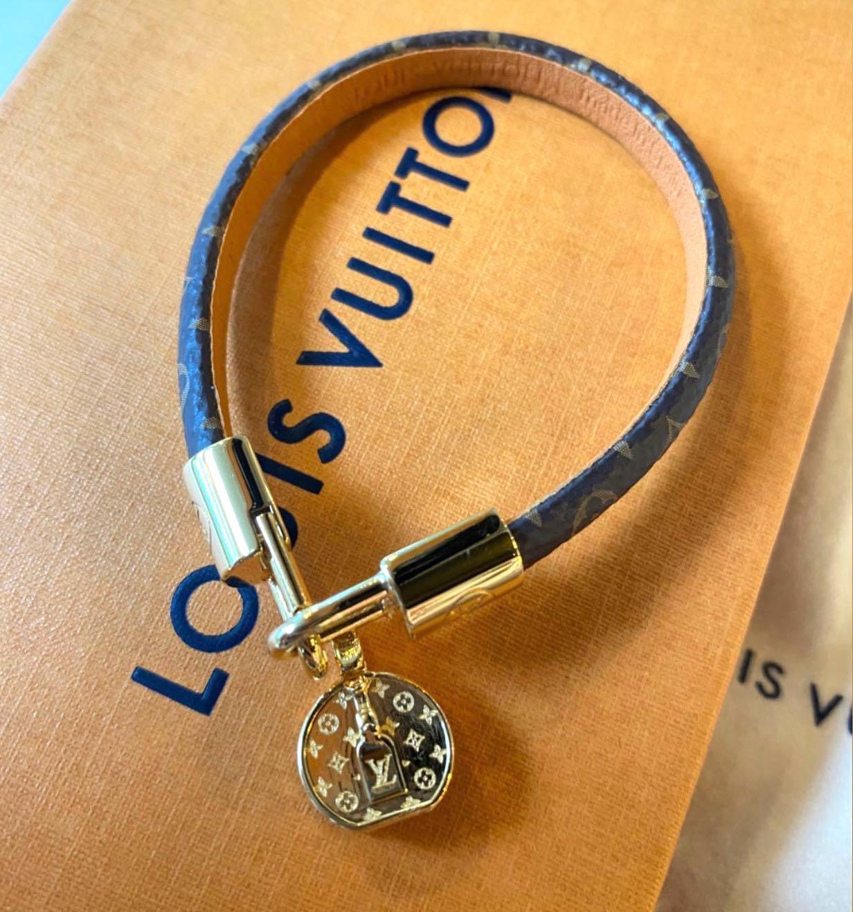 Shop Louis Vuitton MONOGRAM Say yes bracelet (M6758F, M6758E) by